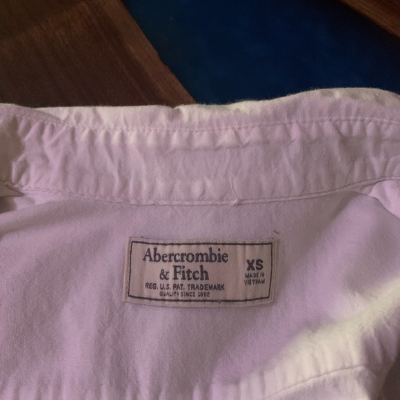 Abercrombie & Fitch Botton up - Picture 2 of 2